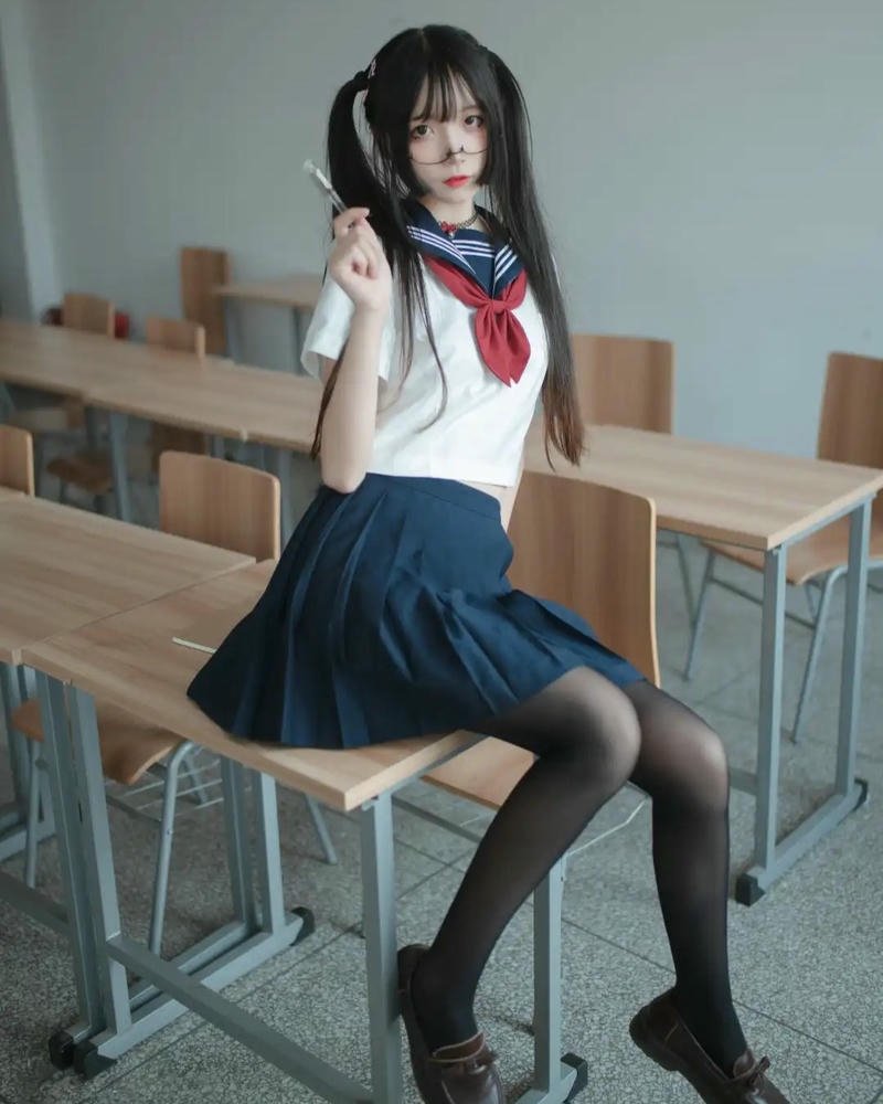 Hình ảnh cosplay học sinh 3