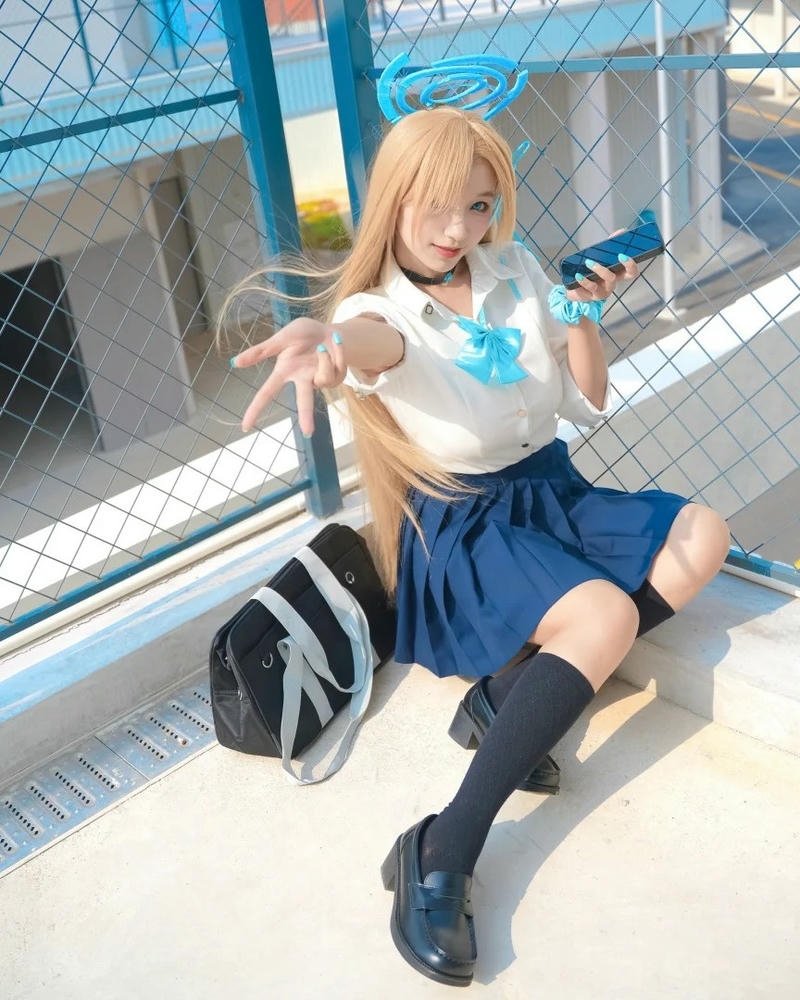 Hình ảnh cosplay học sinh 17