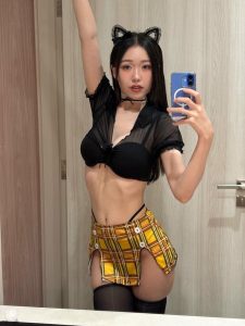 159+ Ảnh Meriol Chan Bikini Nóng Bỏng Đốt Mắt Người Xem