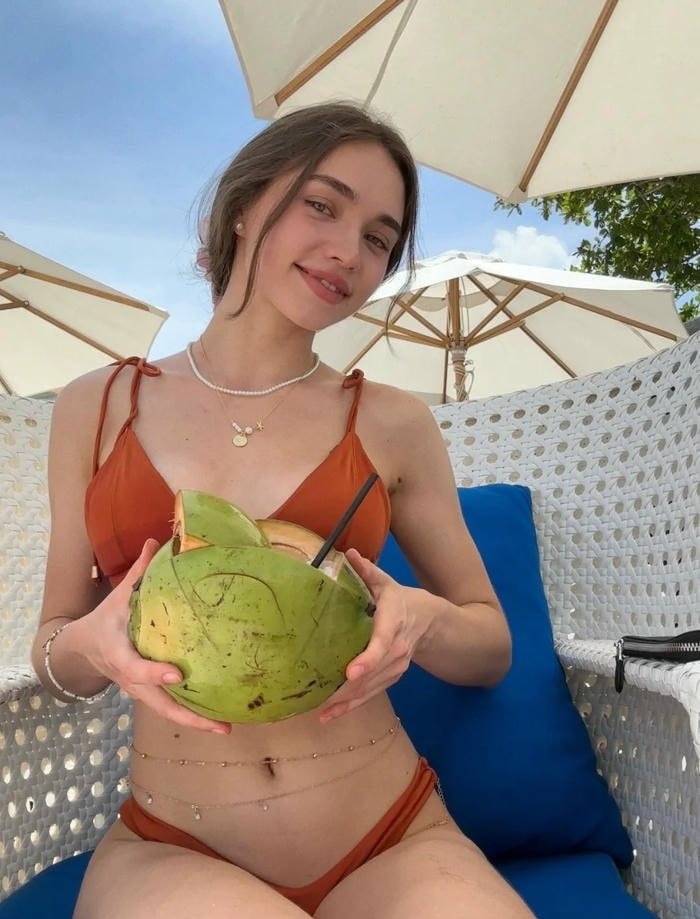 gái Nga Bikini 30