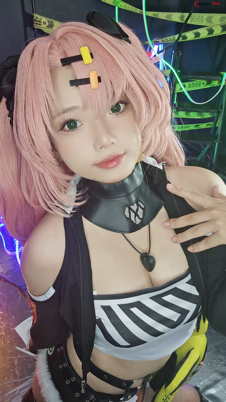 Messie Huang cosplay Nicole Demara 71